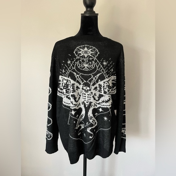 Death Head Moth Sweater Goth/Punk/Halloween Women’s: Medium - Picture 6 of 9